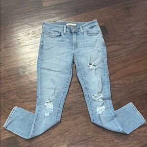 NWOT Levi’s 711 skinny jeans